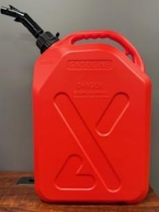 5 GALLON PLASTIC JERRY GAS CAN WITH FUEL SPOUT
